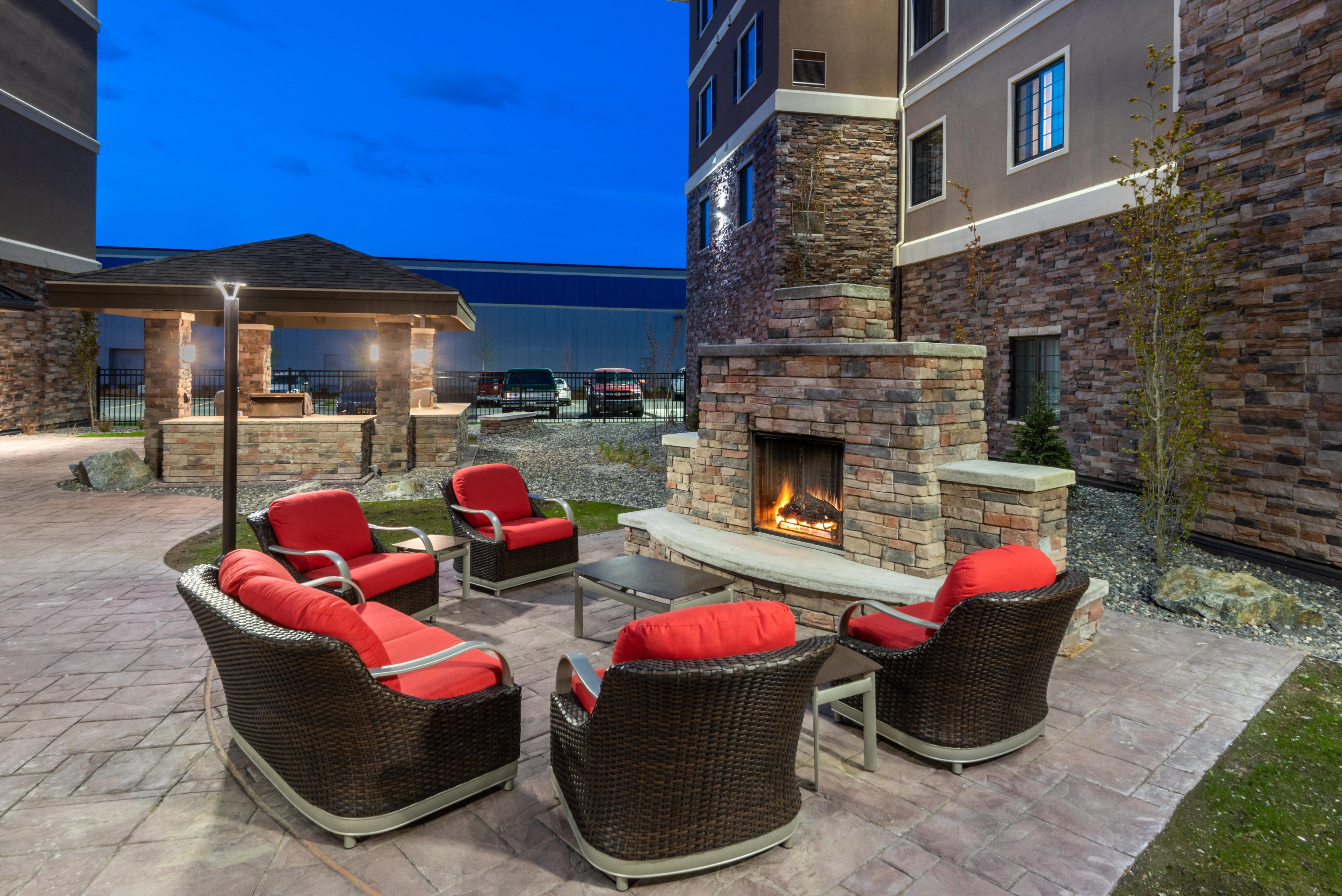 Staybridge Suites Anchorage By Ihg Kültér fotó